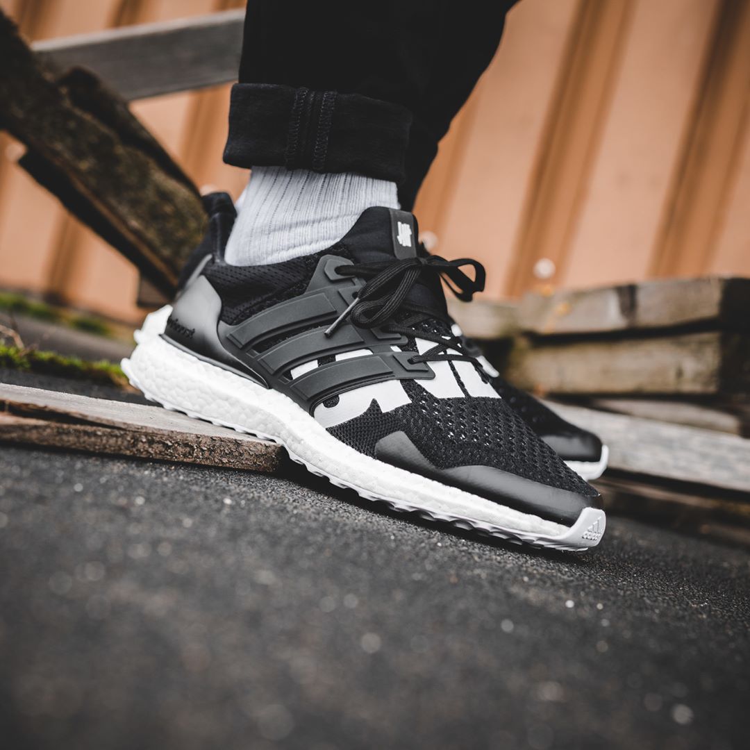 Adidas x UNDEFEATED
UltraBOOST
Black / White