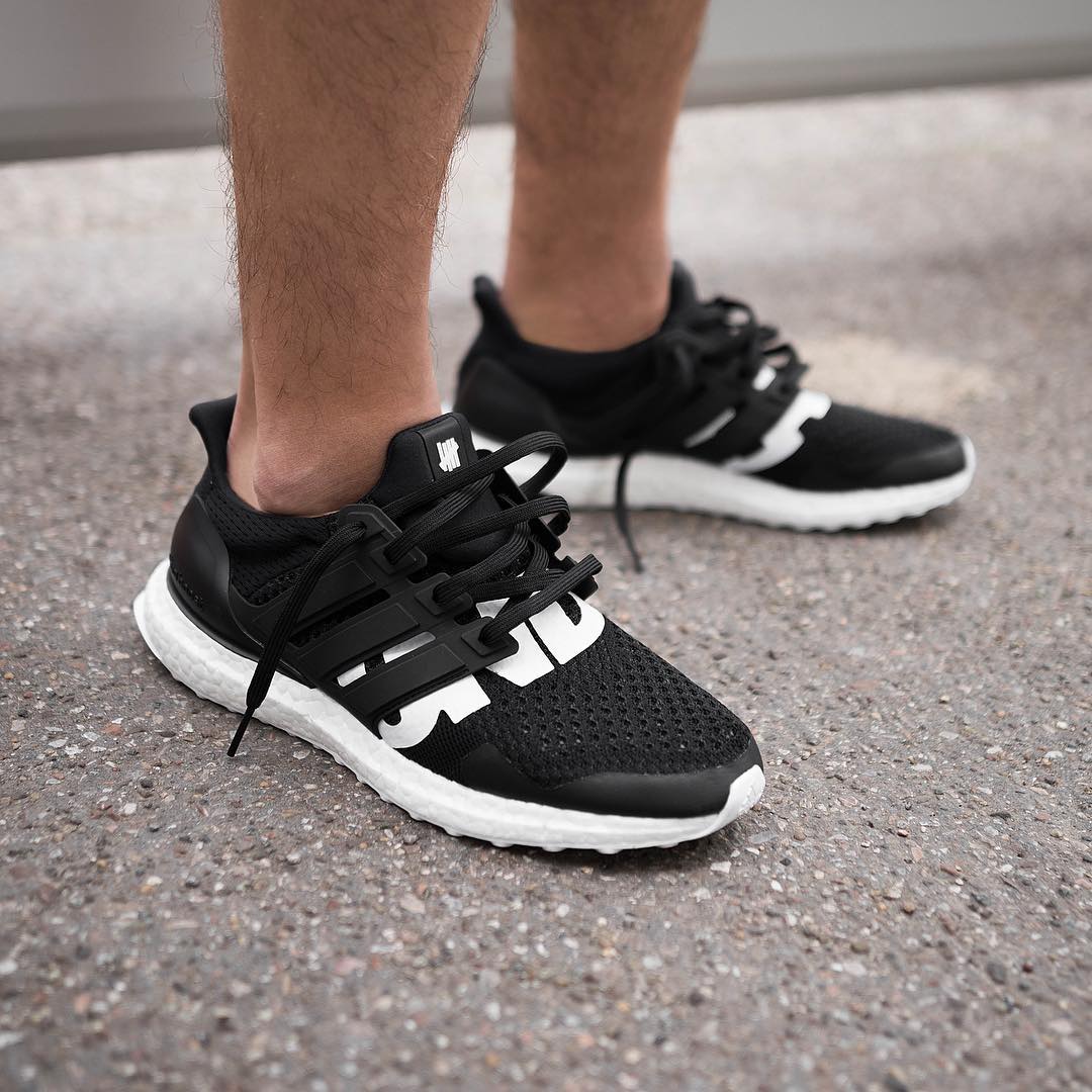 Adidas x UNDEFEATED
UltraBOOST
Black / White