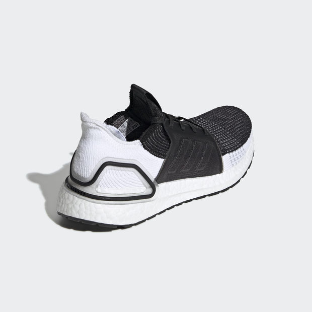 Adidas Ultraboost 19
« Oreo »