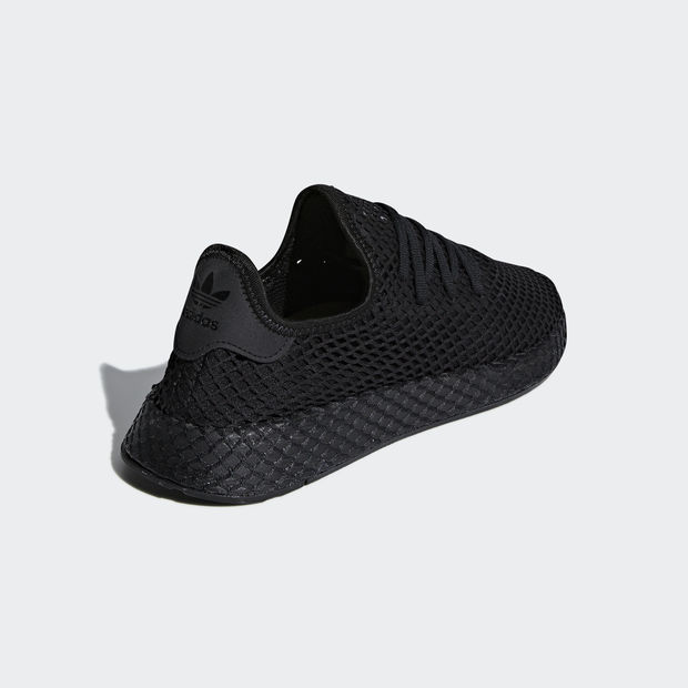 Adidas Deerupt Runner
Core Black / White