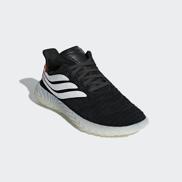 Adidas Sobakov
Black / White