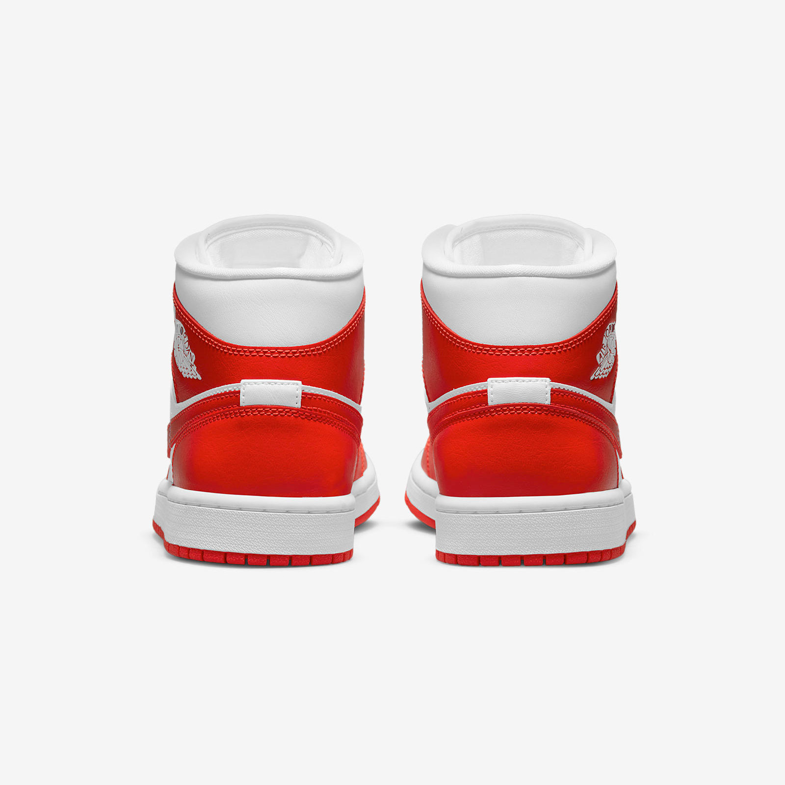 Air Jordan 1 Mid
White / Habanero Red