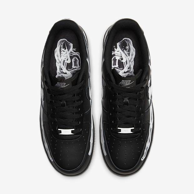 Nike Air Force 1 07
« Black Skeleton »