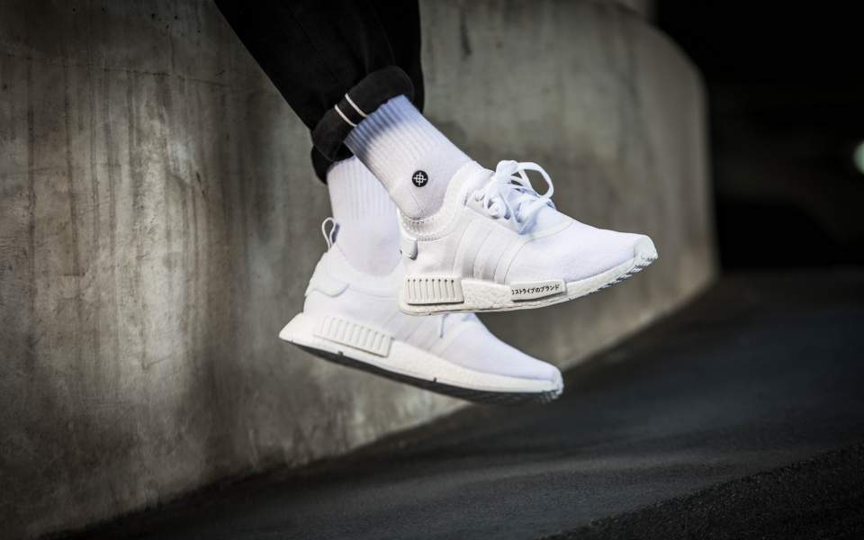 Adidas NMD_R1 Primeknit
« Japan Pack »
Footwear White