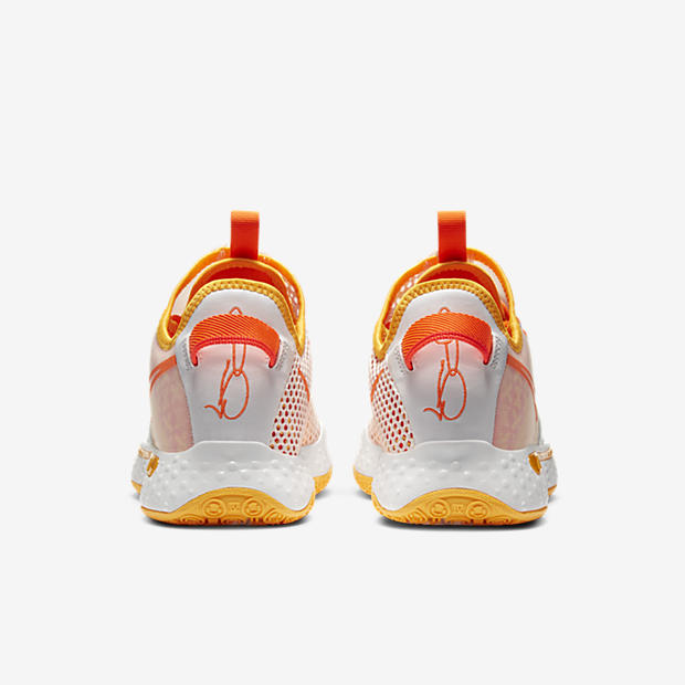 Gatorade x Nike
PG 4 « GX Orange »