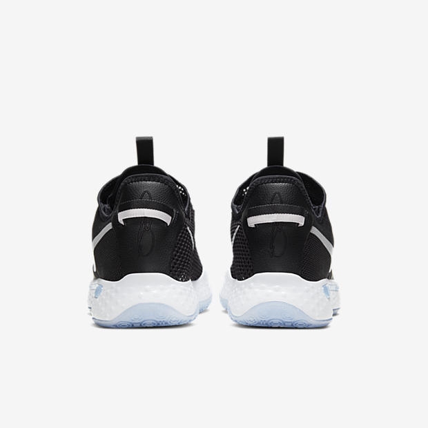 Nike PG 4
Black / Grey / White