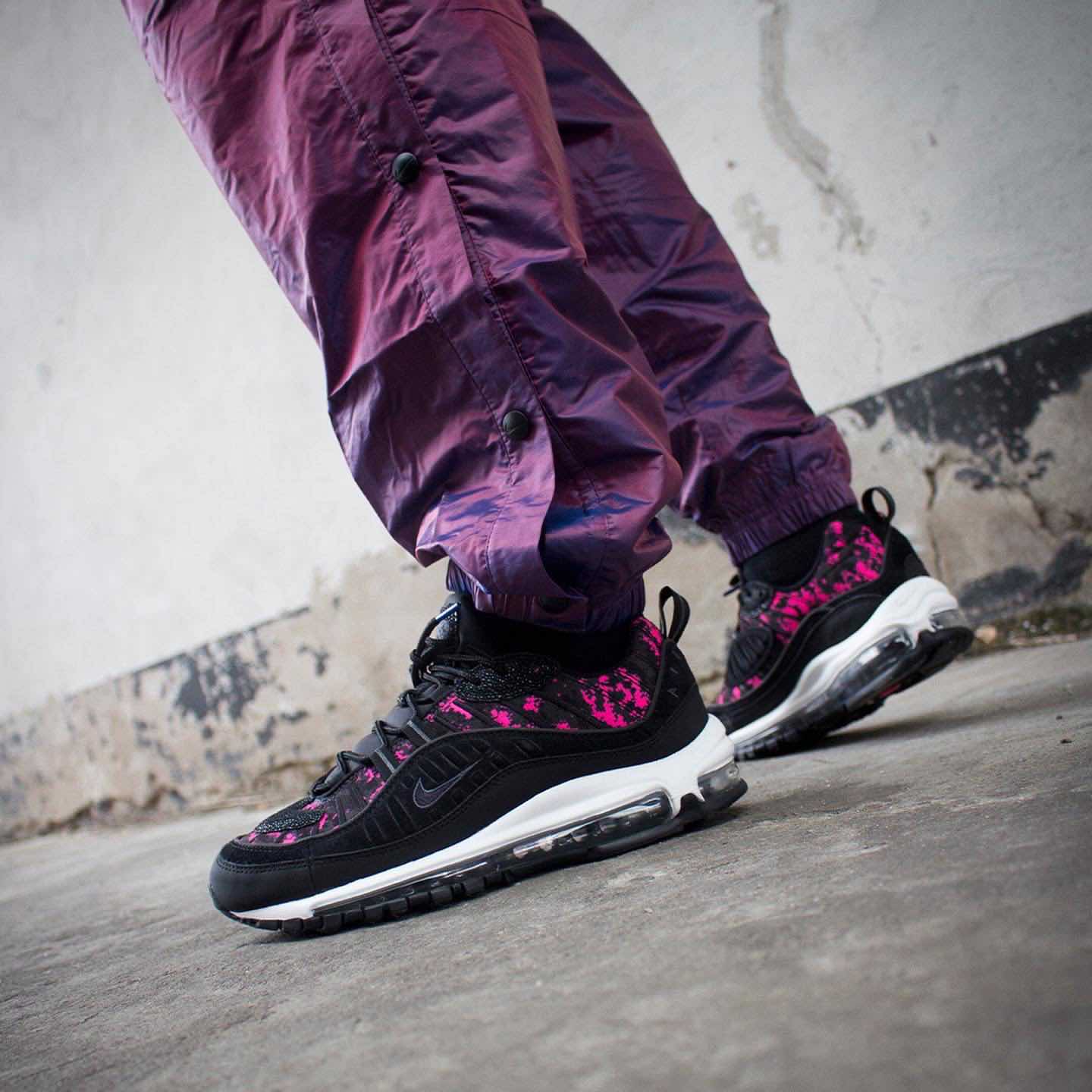Nike Air Max 98 PRM
« Pink Pixel »