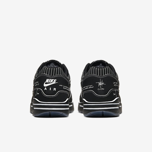 Nike Air Max 1 Black
« Sketch To Shelf » 