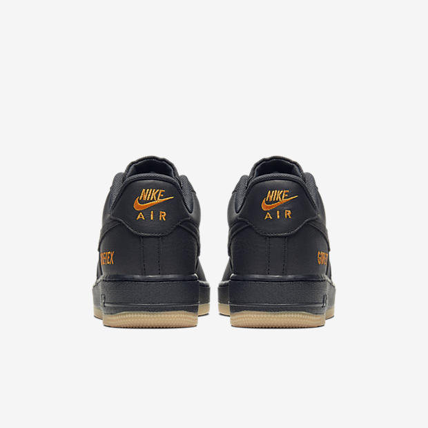 Nike Air Force 1 GTX
Black / Orange