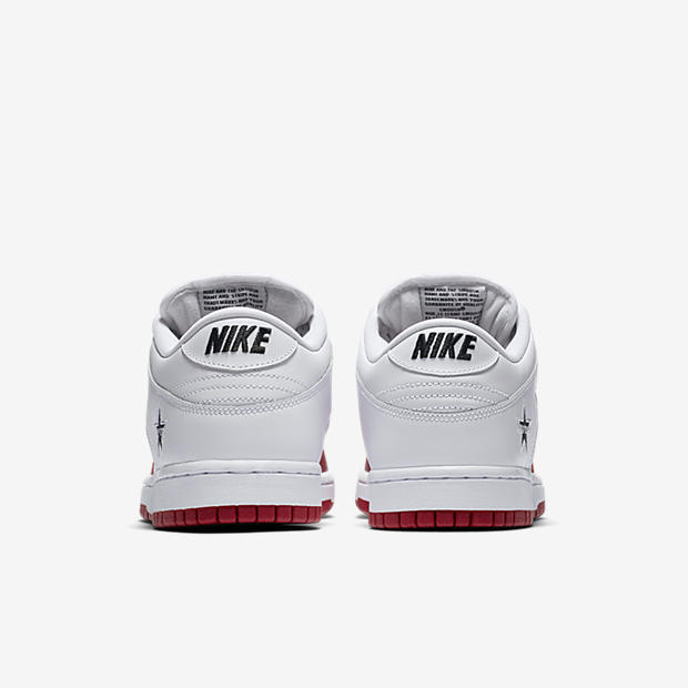 Supreme x Nike SB
Dunk Low
White / Red