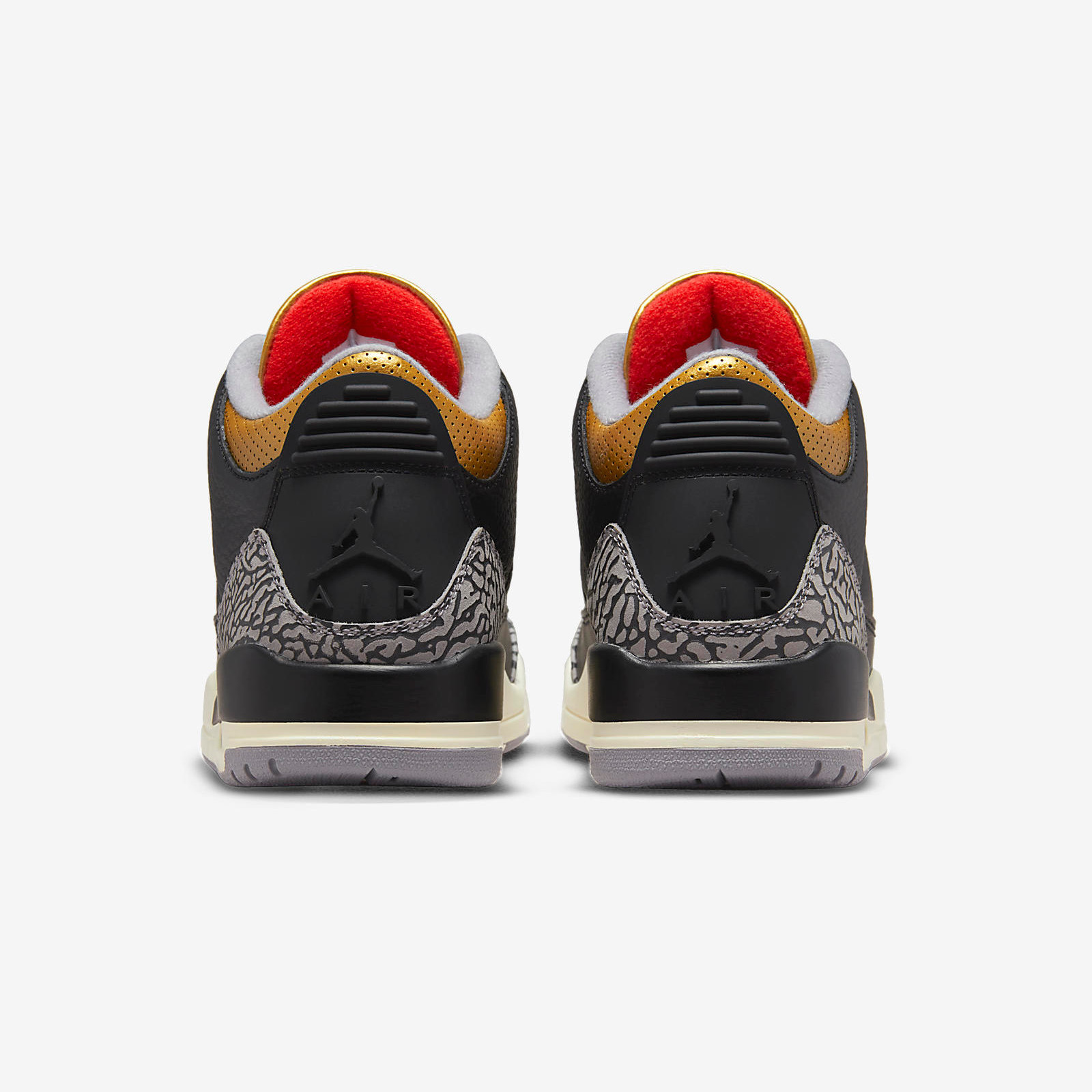 Air Jordan 3 Retro
« Black Gold »