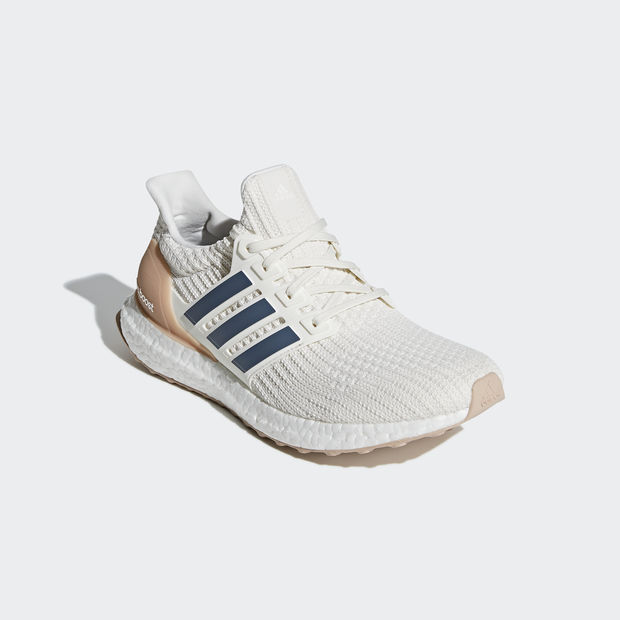 Adidas UltraBOOST
« Show Your Stripes »
Cloud White