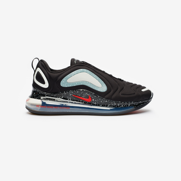 Nike x Undercover
Air Max 720
Black / Red