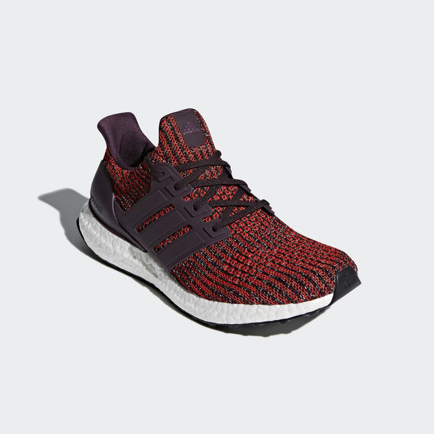 Adidas Ultraboost
Noble Red / Core Black