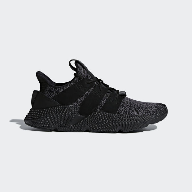 Adidas Prophere
Core Black / Solar Red