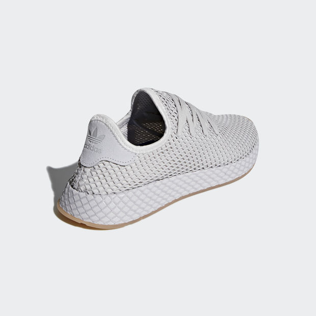 Adidas Deerupt Runner
Grey / Gum