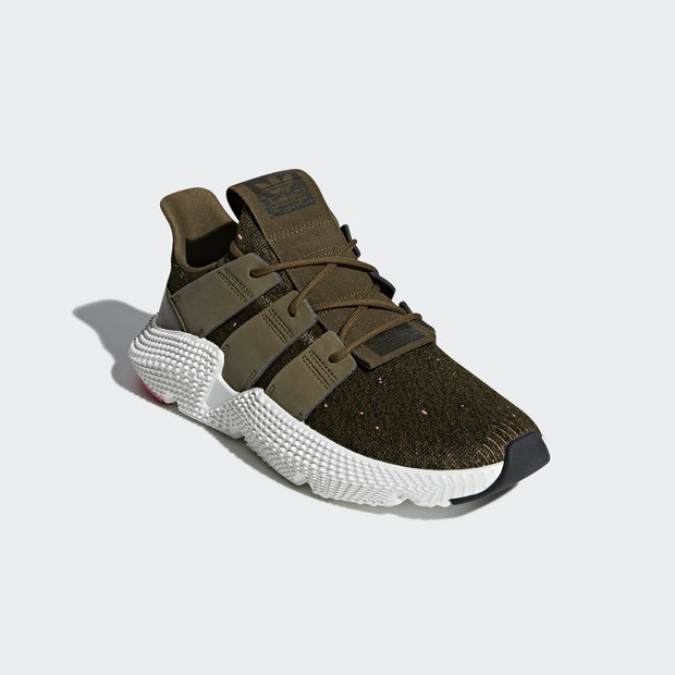 Adidas Prophere
Trace Olive / Chalk Pink