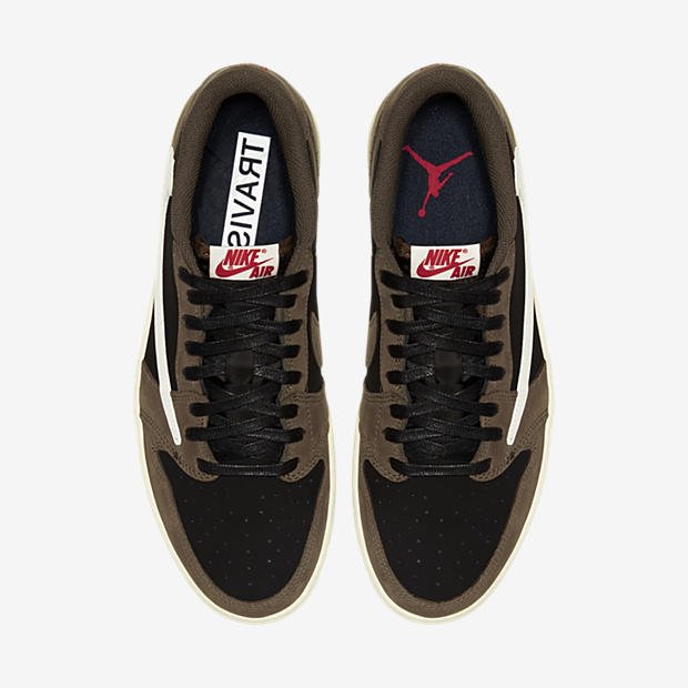 Travis Scott x Nike
Air Jordan 1 Low OG
« Dark Mocha »