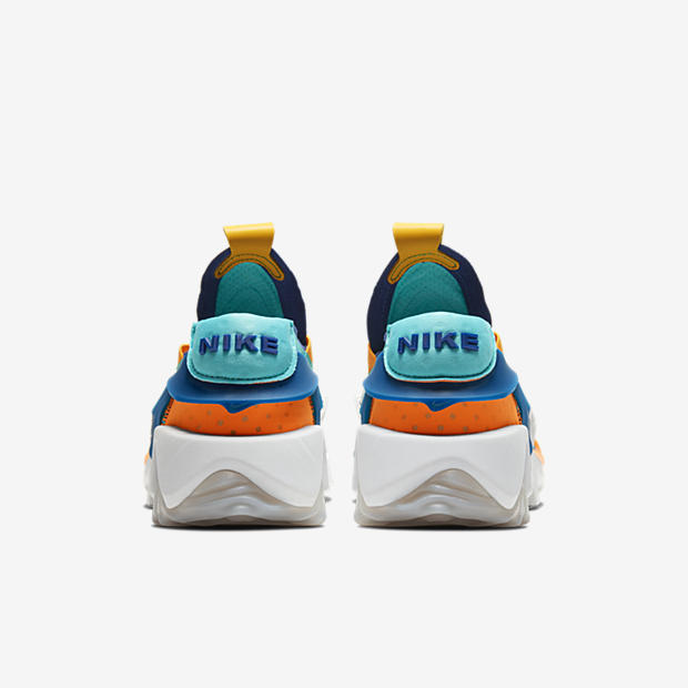 Nike Adapt Huarache
Jade / Orange / Teal
(UK Charger)