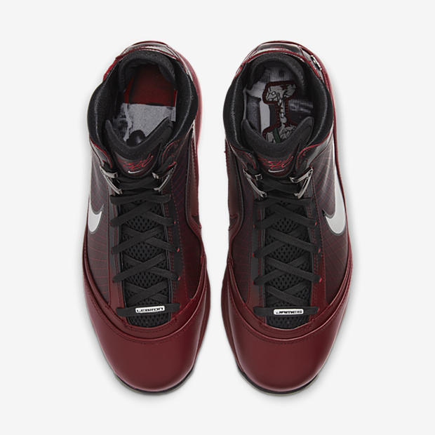 Nike LeBron 7 QS
« Christmas »