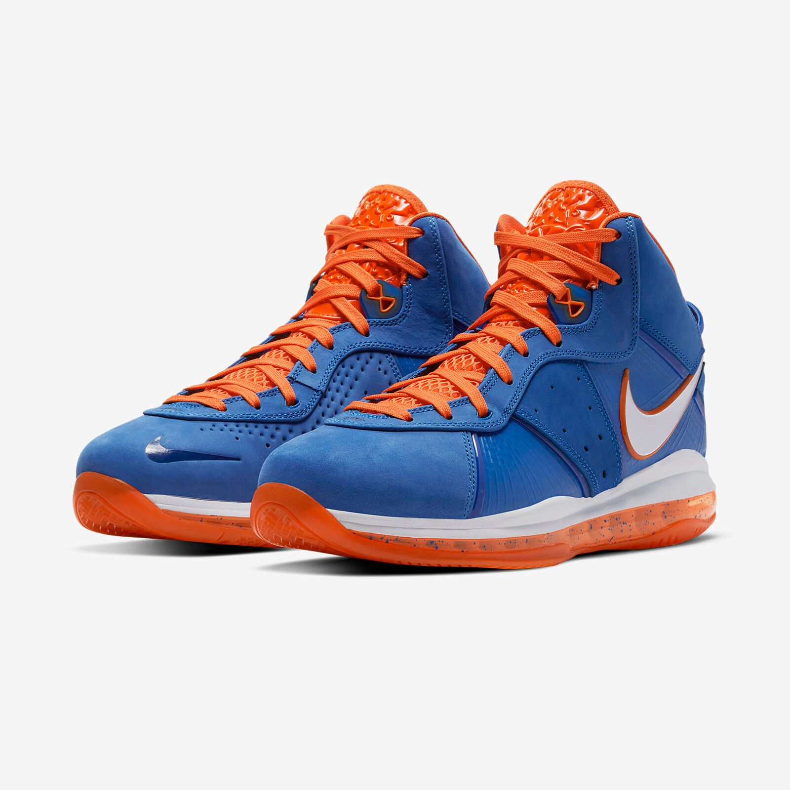 Nike LeBron 8
Blue / Orange