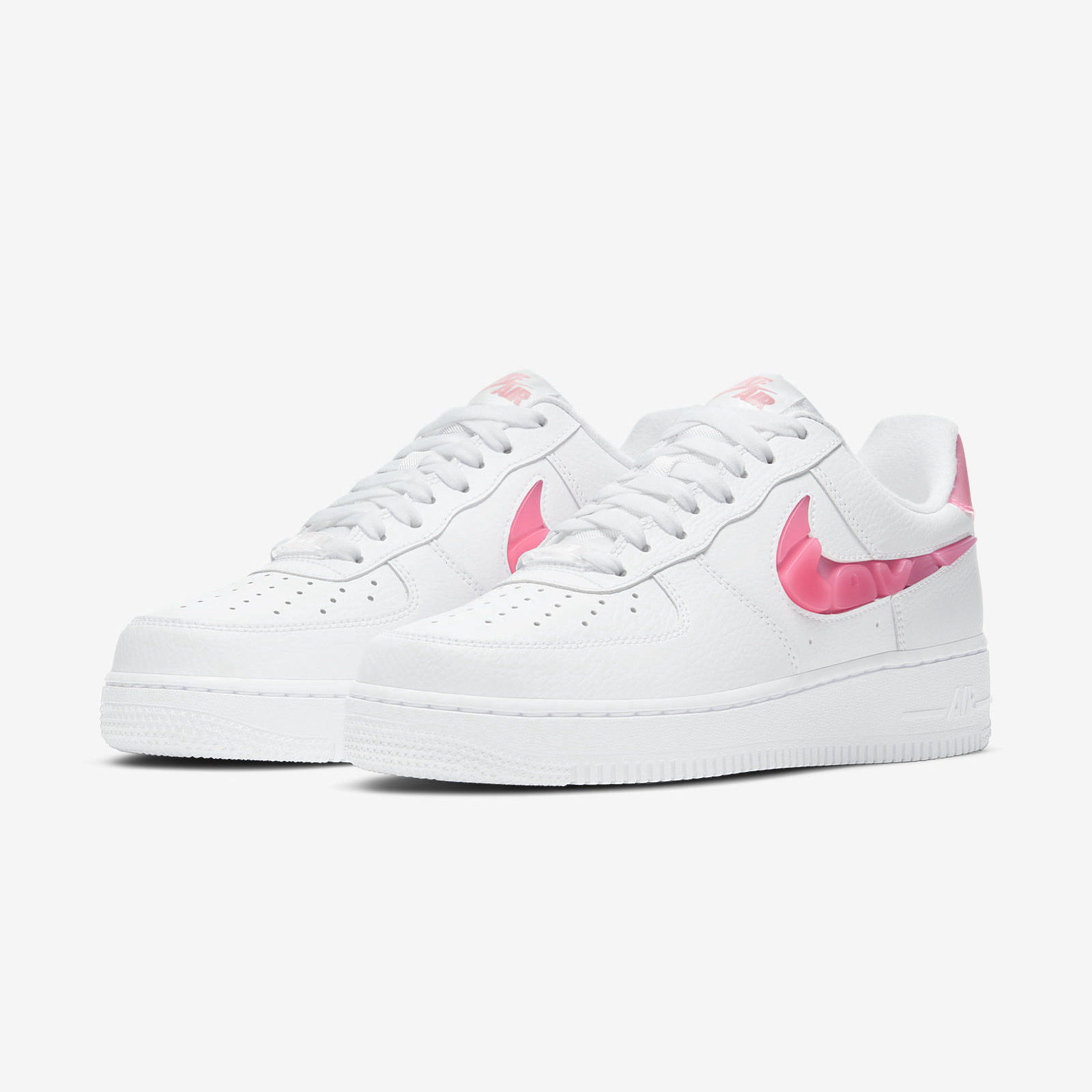 Nike Air Force 1 SE
« Love For All »