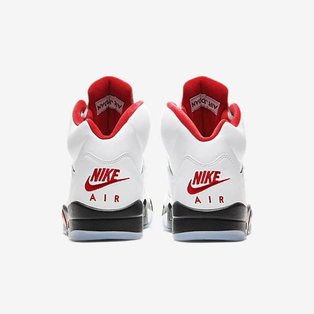 Air Jordan 5 Retro
« Fire Red »