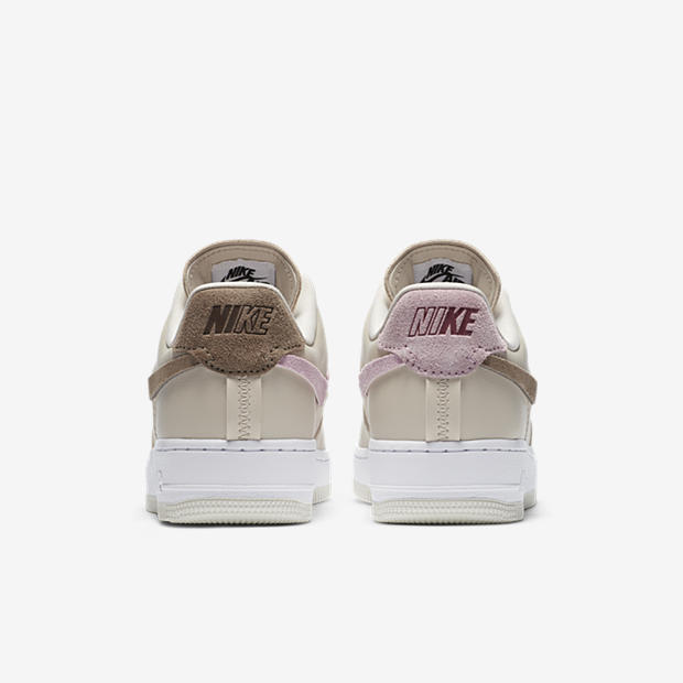 Nike Air Force 1
LXX Deconstructed
Beige / Brown