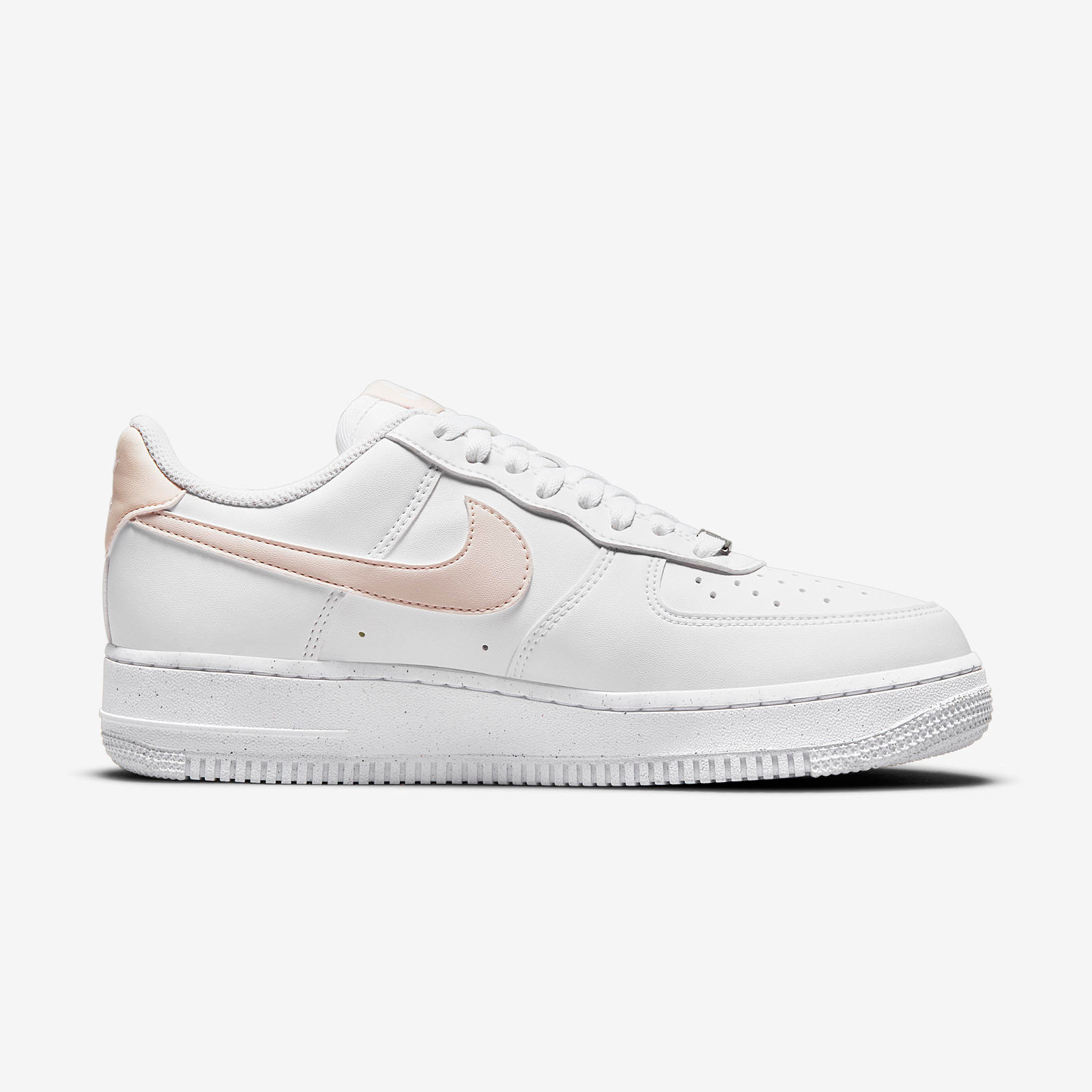 Nike Air Force 1
Next Nature
White / Pale Coral