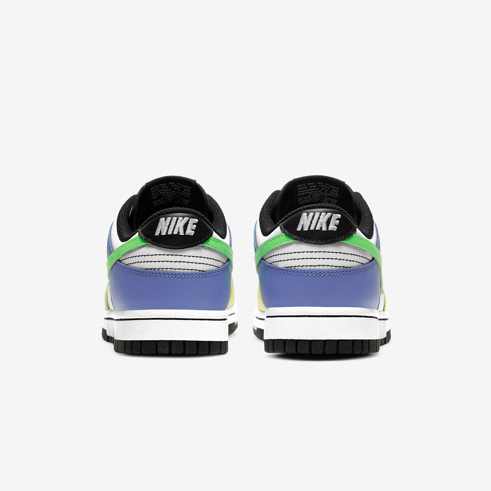 Nike Dunk Low
« Green Strike »