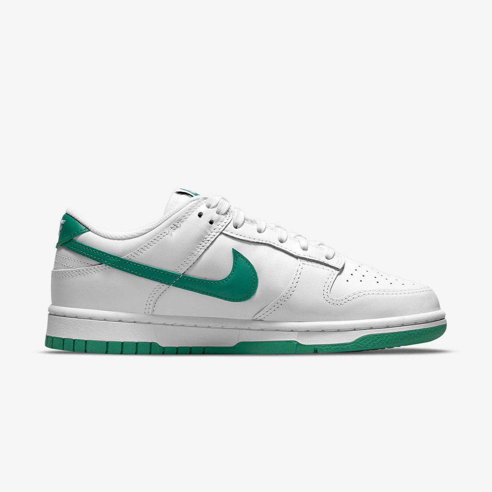Nike Dunk Low
« Lucky Green »