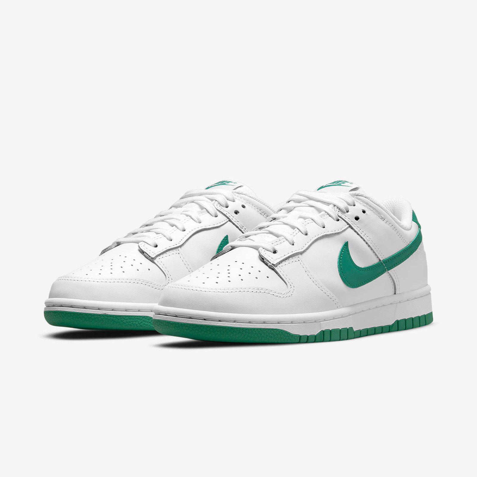 Nike Dunk Low
« Lucky Green »