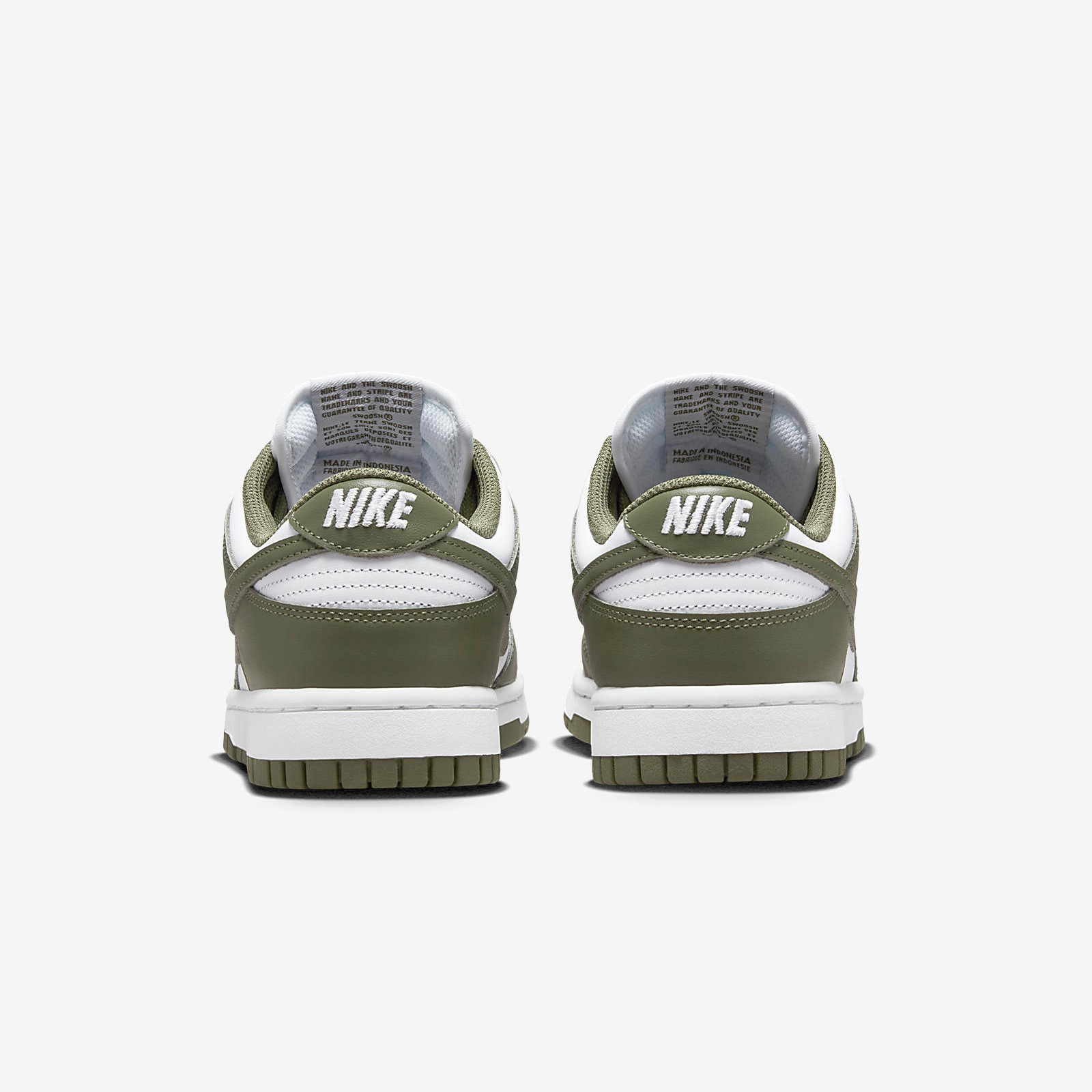 Nike Dunk Low
« Medium Olive »