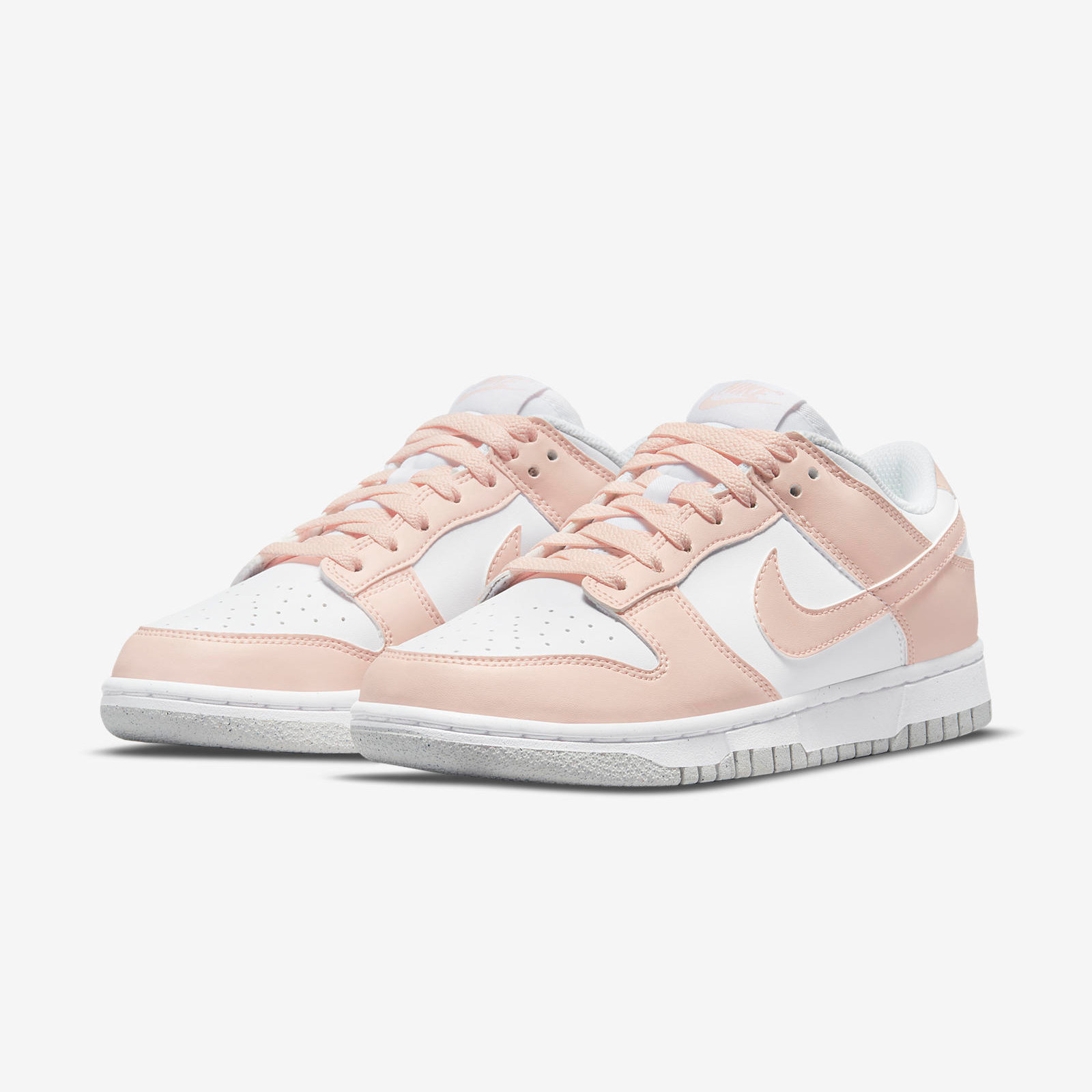 Nike Dunk Low
« Pale Coral »