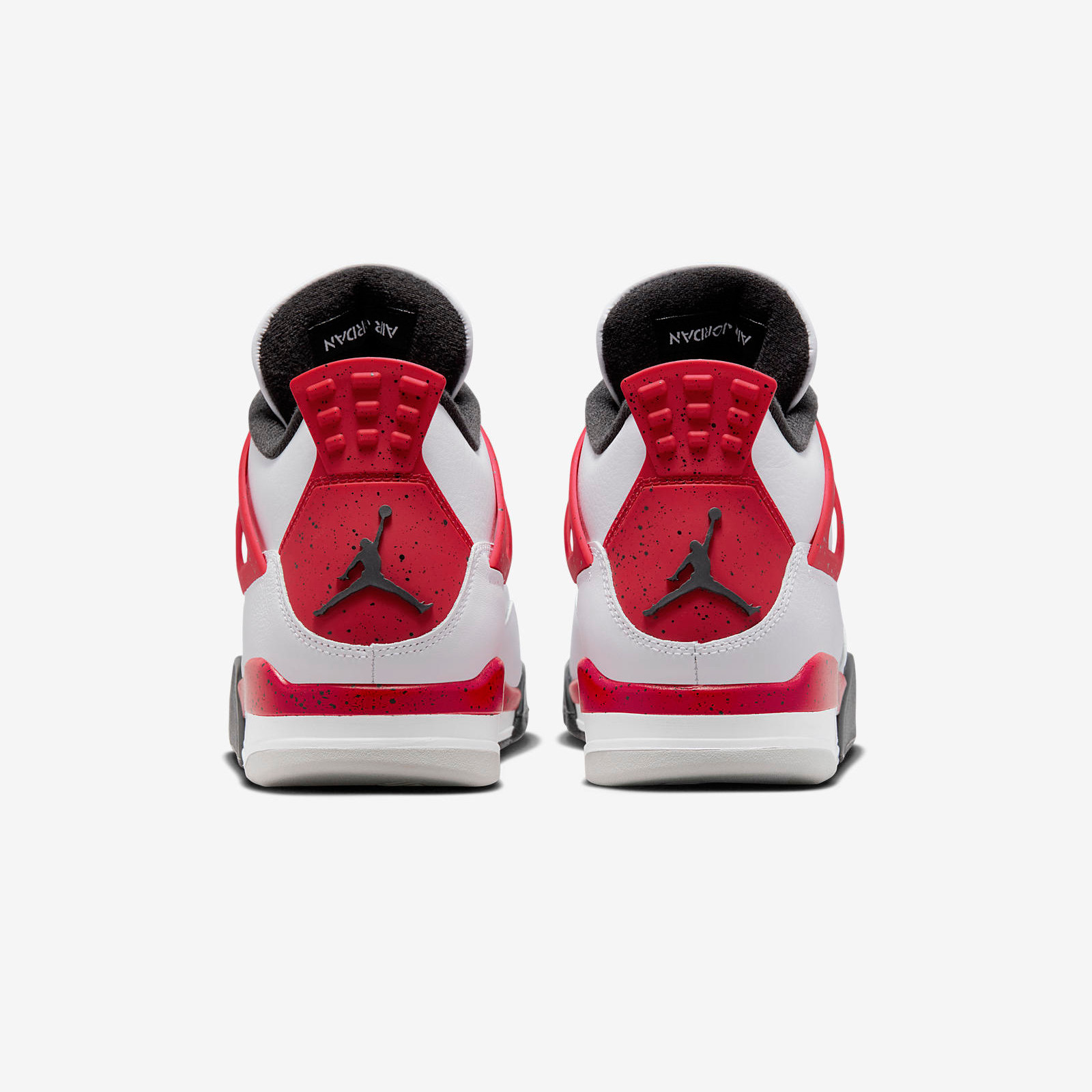 Air Jordan 4 Retro
« Red Cement »