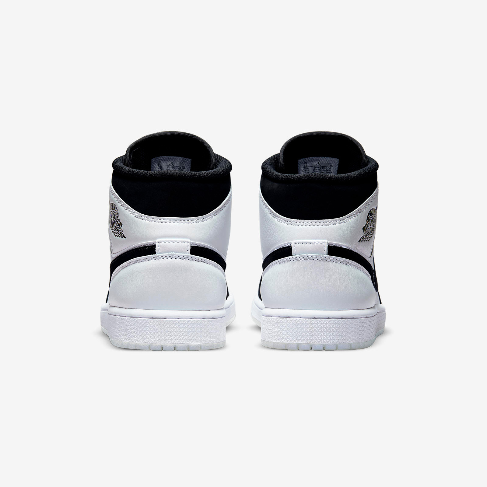 Air Jordan 1 Mid
White / Black