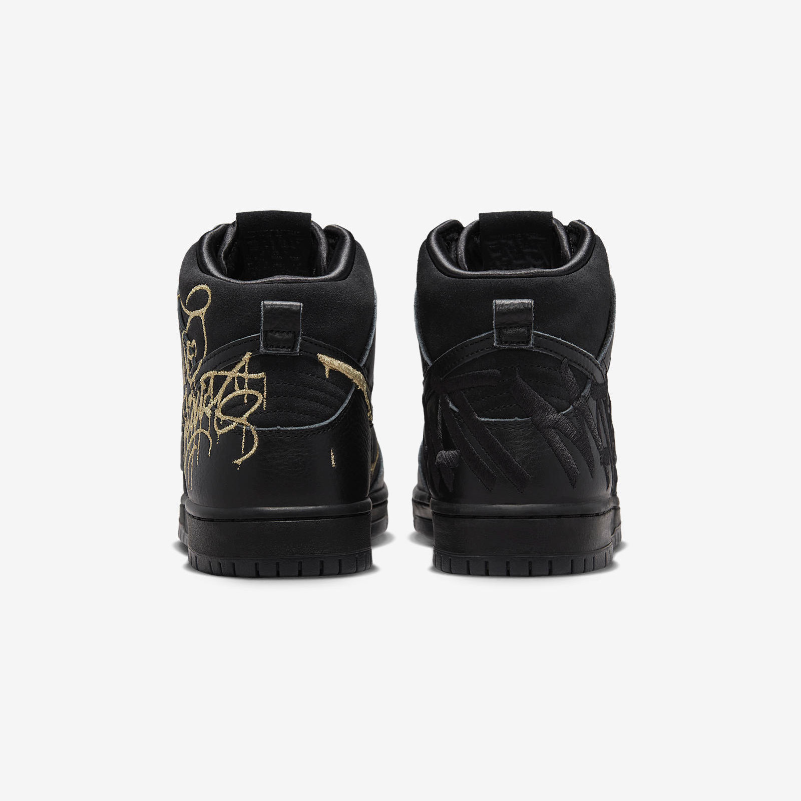 FAUST x Nike SB
Dunk High
Black / Gold