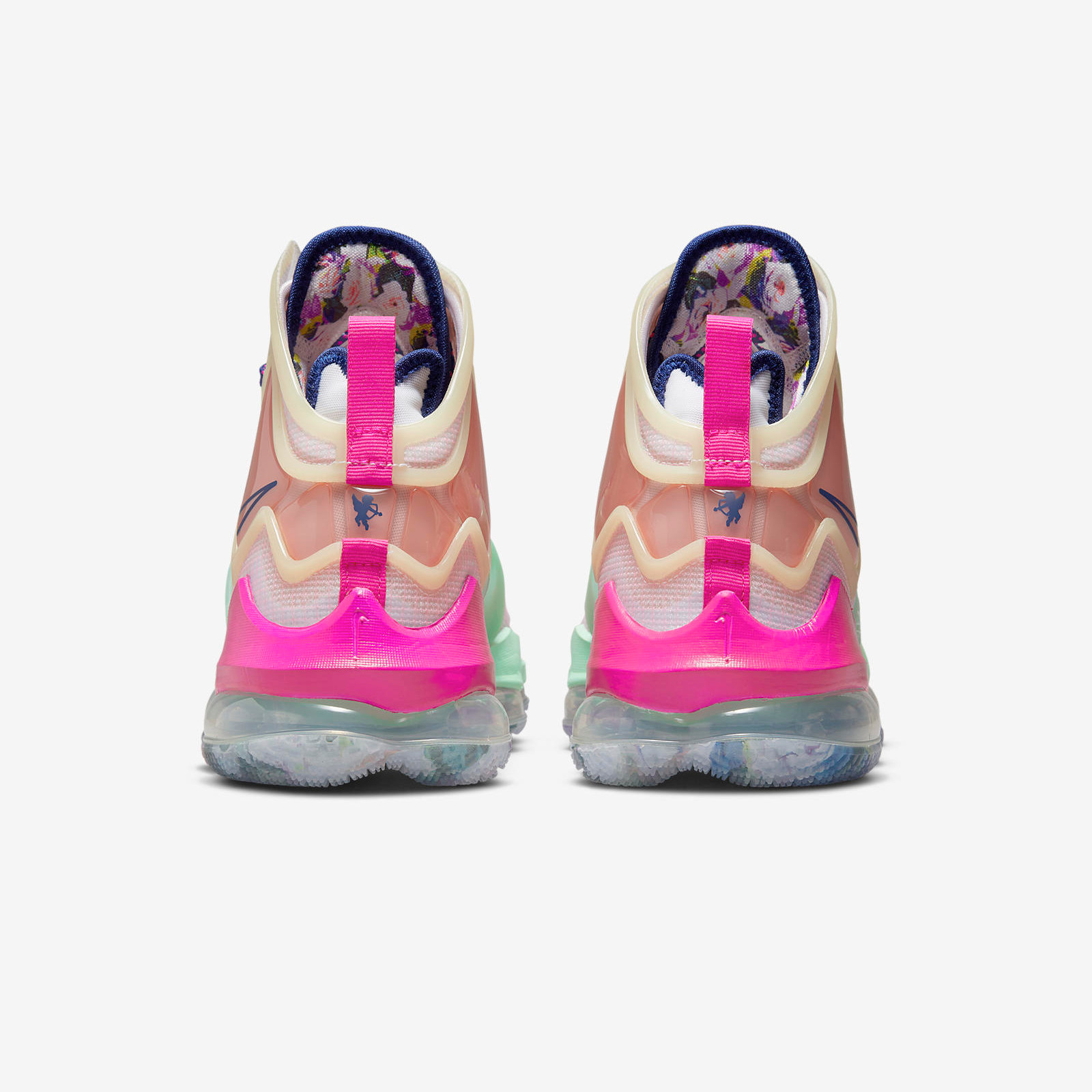 Nike LeBron 19
« Multi Color »