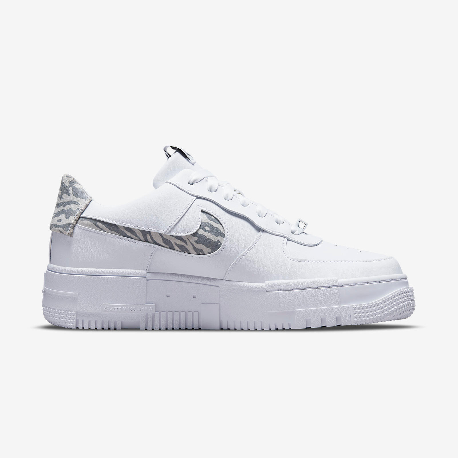 Nike Air Force 1 Pixel
« Zebra »