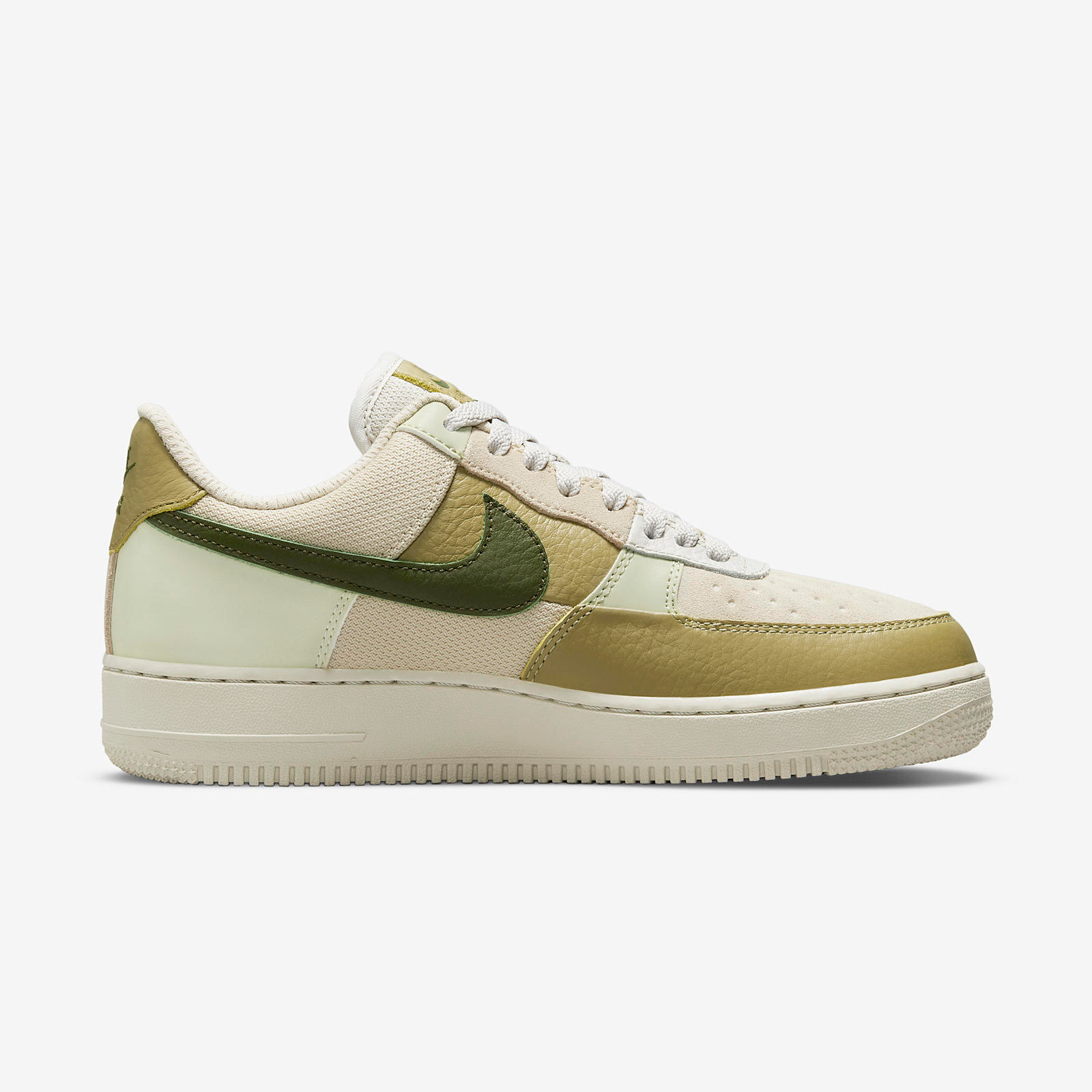 Nike Air Force 1 Low
« Rough Green »