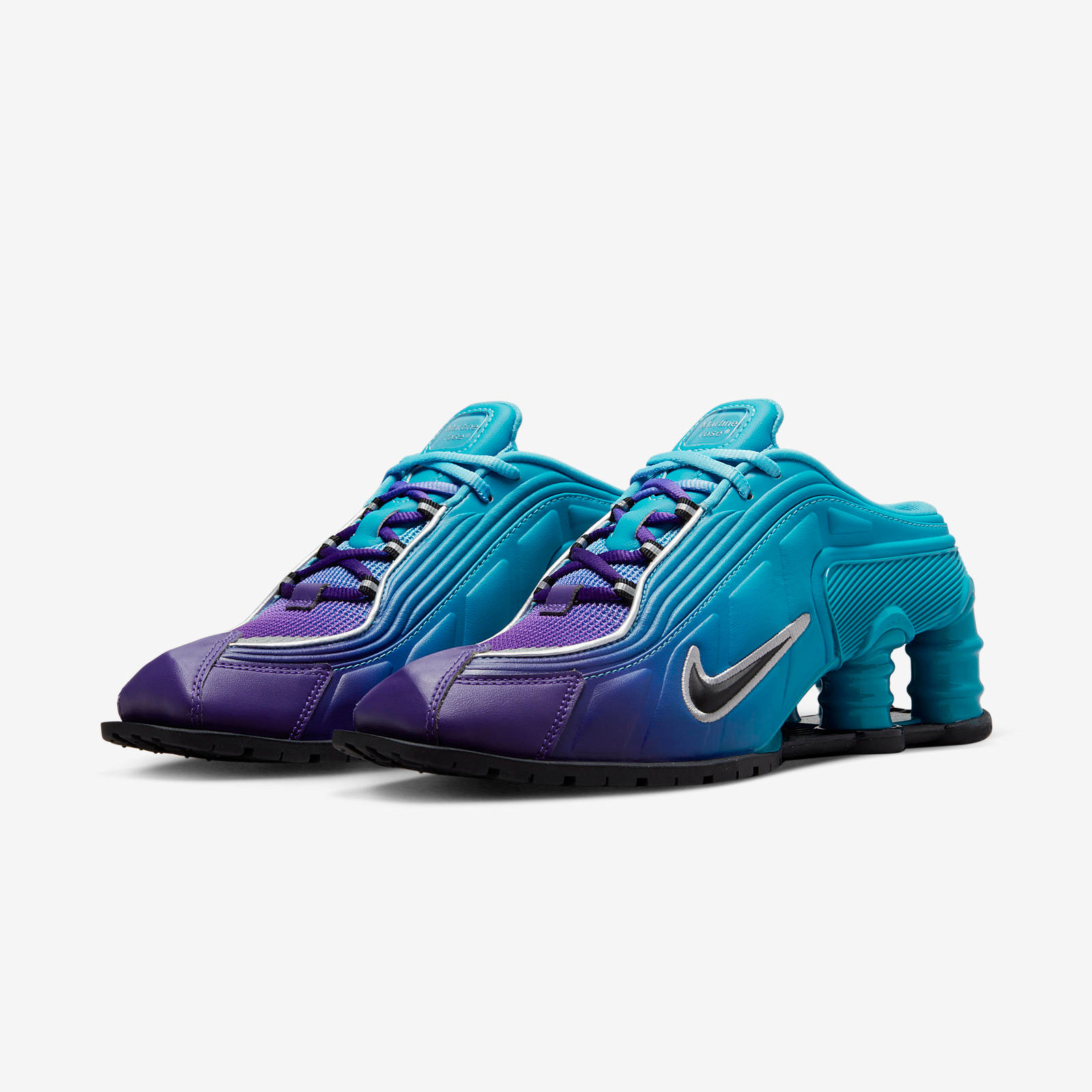 Nike Shox MR4 x Martine Rose
« Scuba Blue »