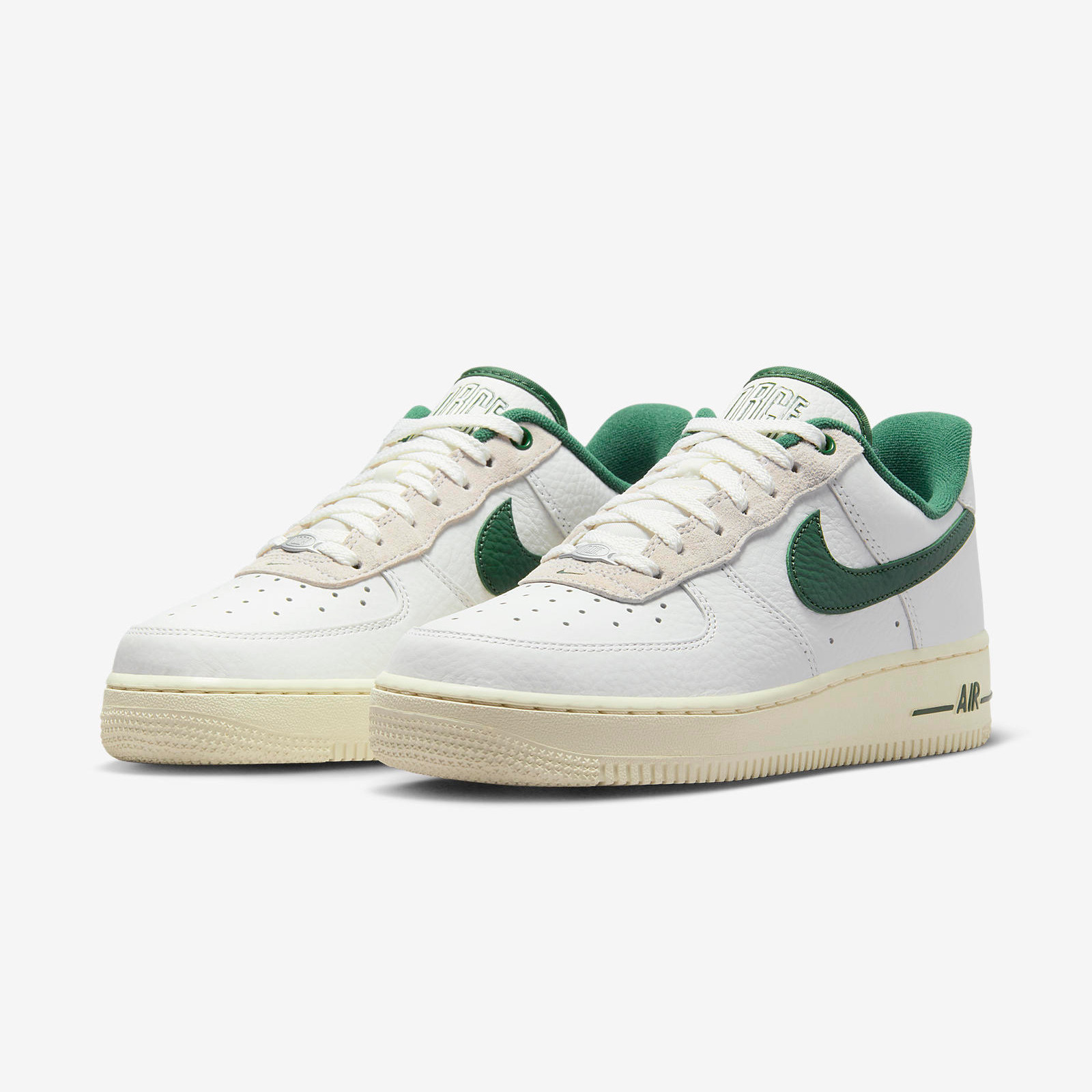 Nike Air Force 1 Low
White / Gorge Green