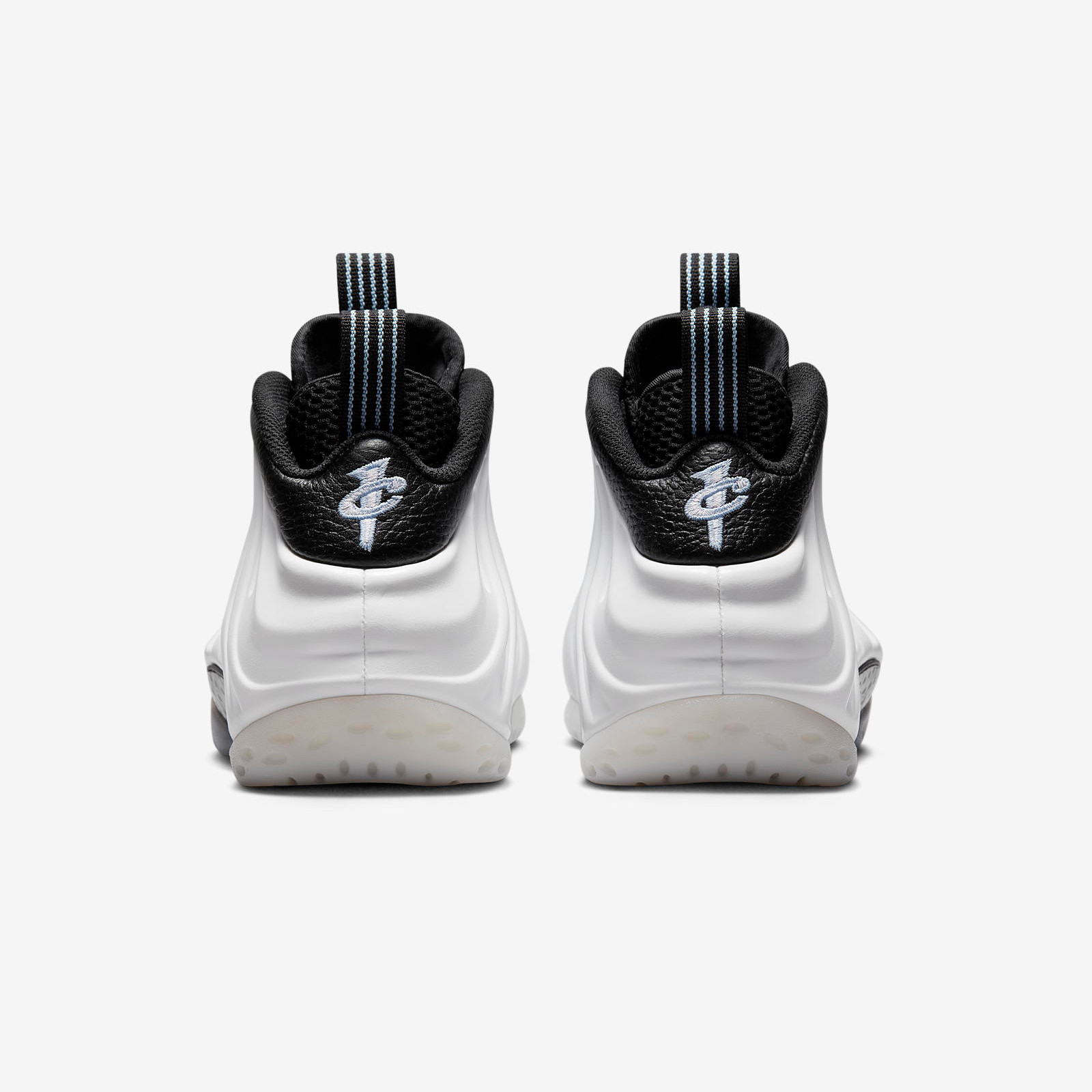 Nike Air Foamposite One
White / Black