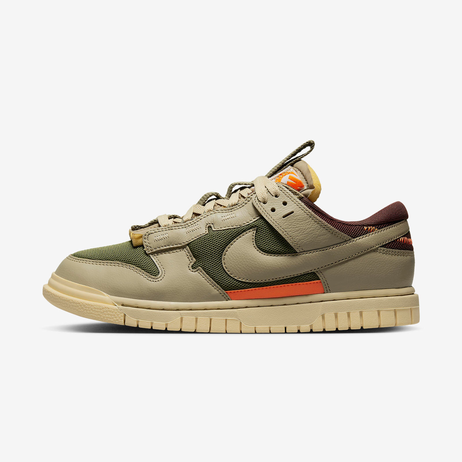 Nike Dunk Low
Remastered Olive