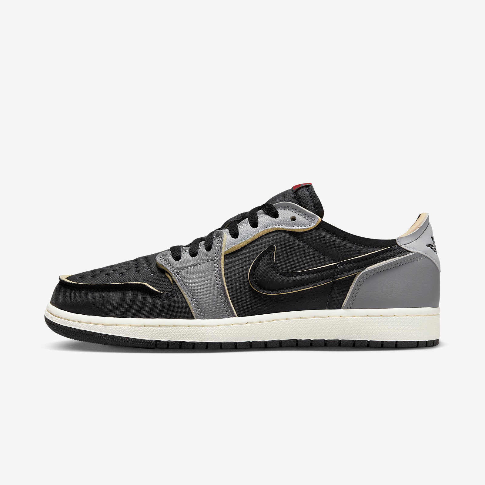 Air Jordan 1 Low
Black / Grey