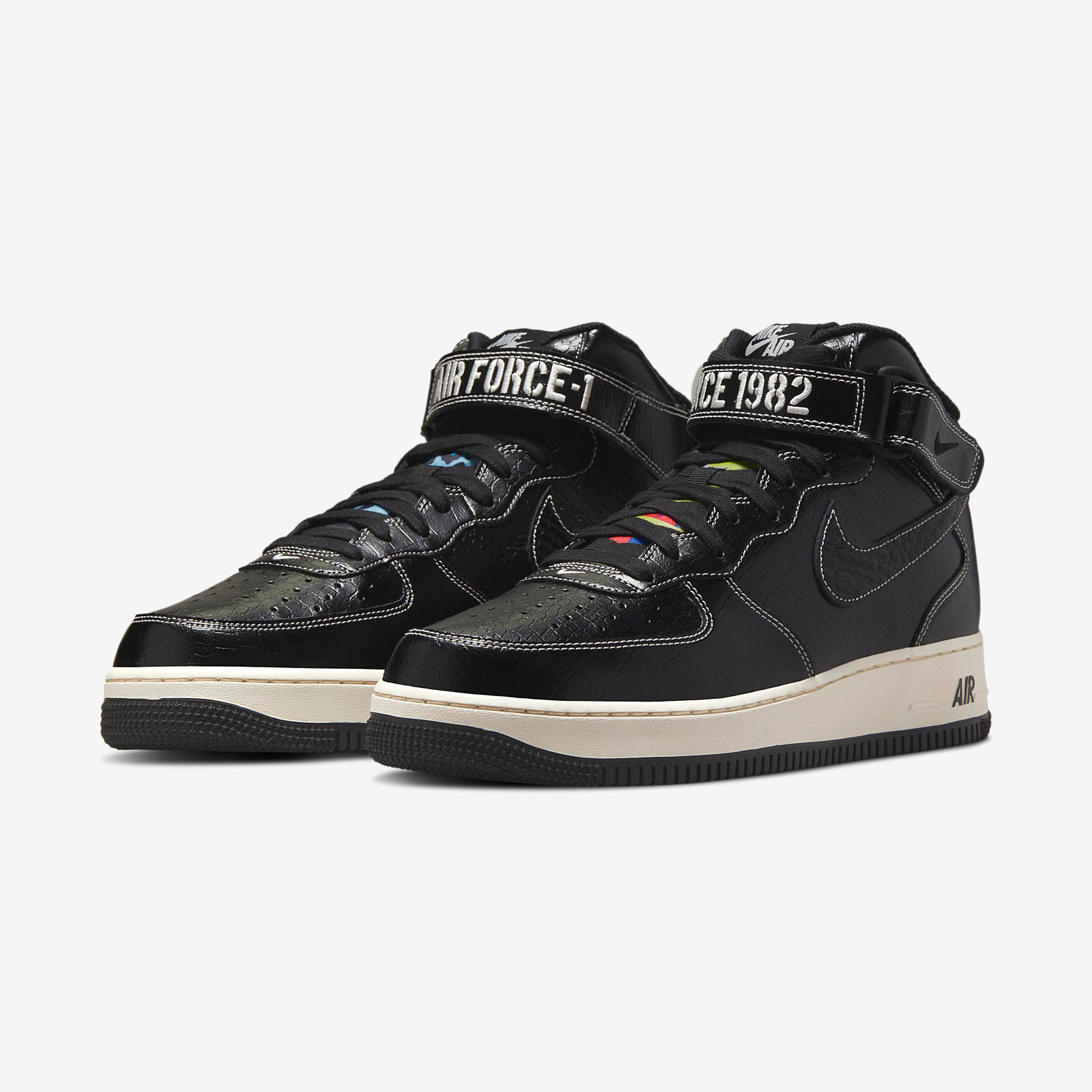 Nike Air Force 1 Mid
« Our Force 1 »