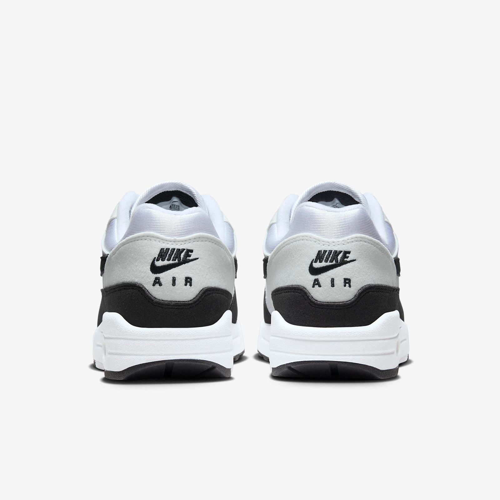 Nike Air Max 1
White / Black