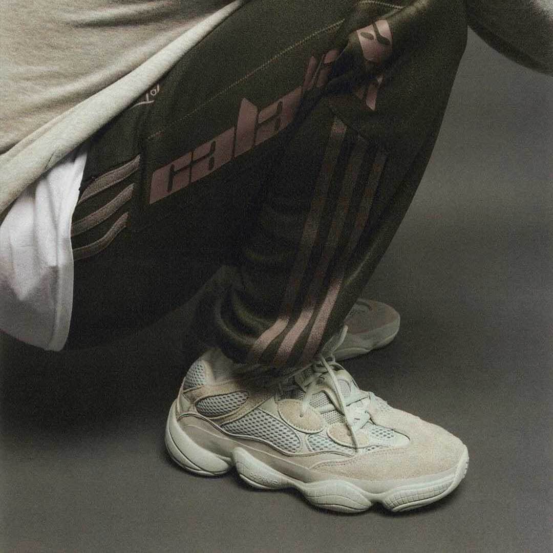 Adidas Yeezy 500
« Salt »