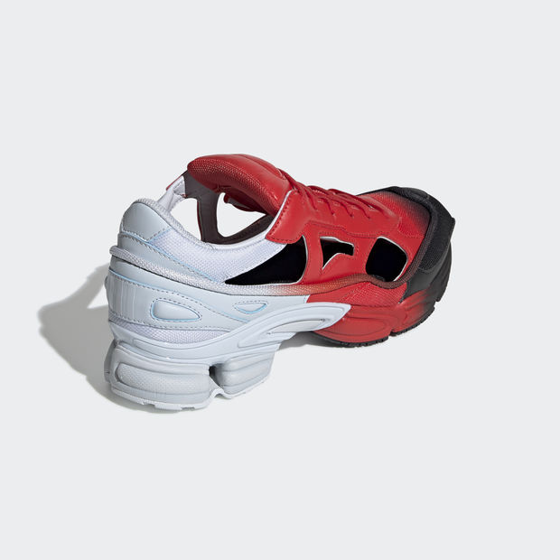 Adidas x Raf Simons
Replicant Ozweego
Blue / Red / Black