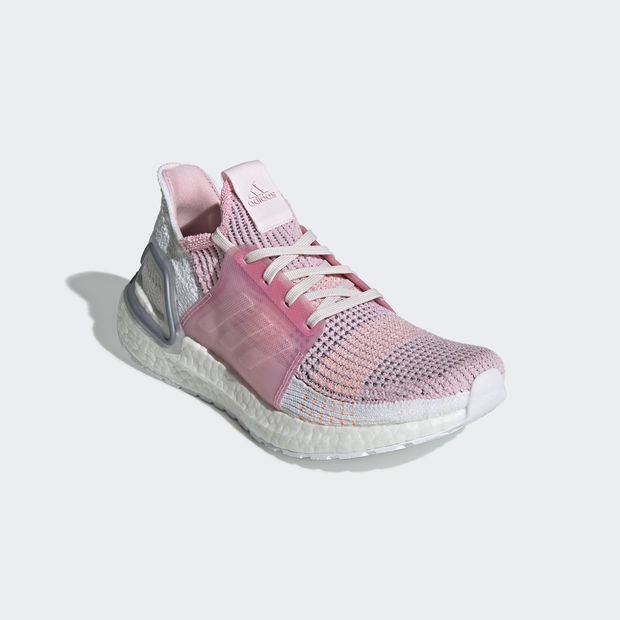 Adidas UltraBOOST
Pink / White
